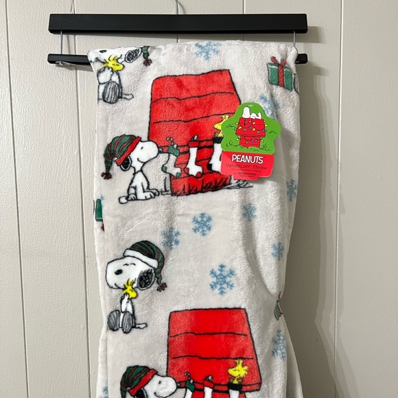 Peanuts Other - “NEW” ❤️PEANUTS Snoopy Christmas Holiday Throw/Blanket